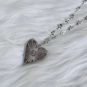2026 new high-end star love necklace female niche creative personality temperament metal chain pendant jewelry