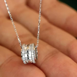 Huitan Luxury Trendy Circle Pendant Necklace for Women Bling Bling Crystal CZ Statement Bridal Wedding Accessory Fashion Jewelry